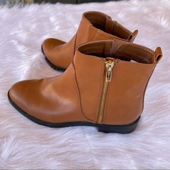 Old Navy Tan Ankle Boots - Picture 6 of 8